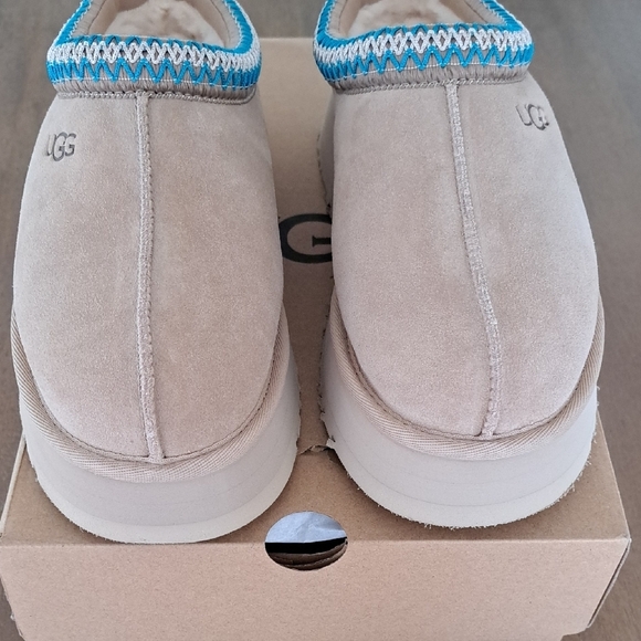 UGG Tazz Slipper / Clog - Color: Driftwood / Turquoise - Size: 9 - Picture 3 of 9